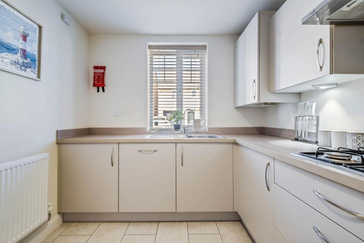 Beautiful And Comfortable Home Away From Home With Free Parking, Fast Wifi And White Crisp Hotel Standard Linen Hosted By Our Home Short Stays ノーザンプトン エクステリア 写真