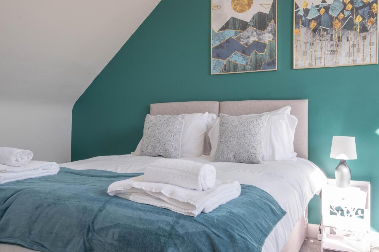 Beautiful And Comfortable Home Away From Home With Free Parking, Fast Wifi And White Crisp Hotel Standard Linen Hosted By Our Home Short Stays ノーザンプトン エクステリア 写真