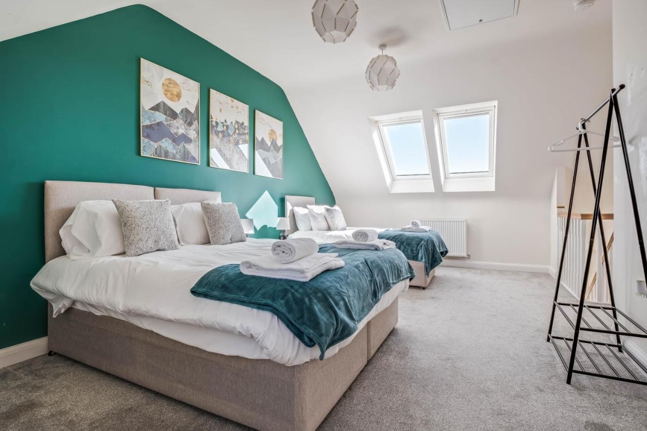 Beautiful And Comfortable Home Away From Home With Free Parking, Fast Wifi And White Crisp Hotel Standard Linen Hosted By Our Home Short Stays ノーザンプトン エクステリア 写真